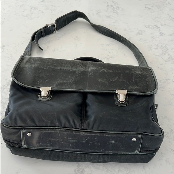 Black Messenger Bag with Adjustable Strap and Flap Closure - Picture 1 of 3